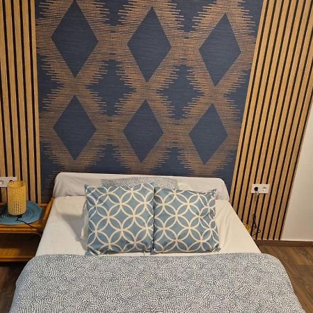 2 Rooms Retro Guesthouse In A Silent Garden Vecses Exterior photo